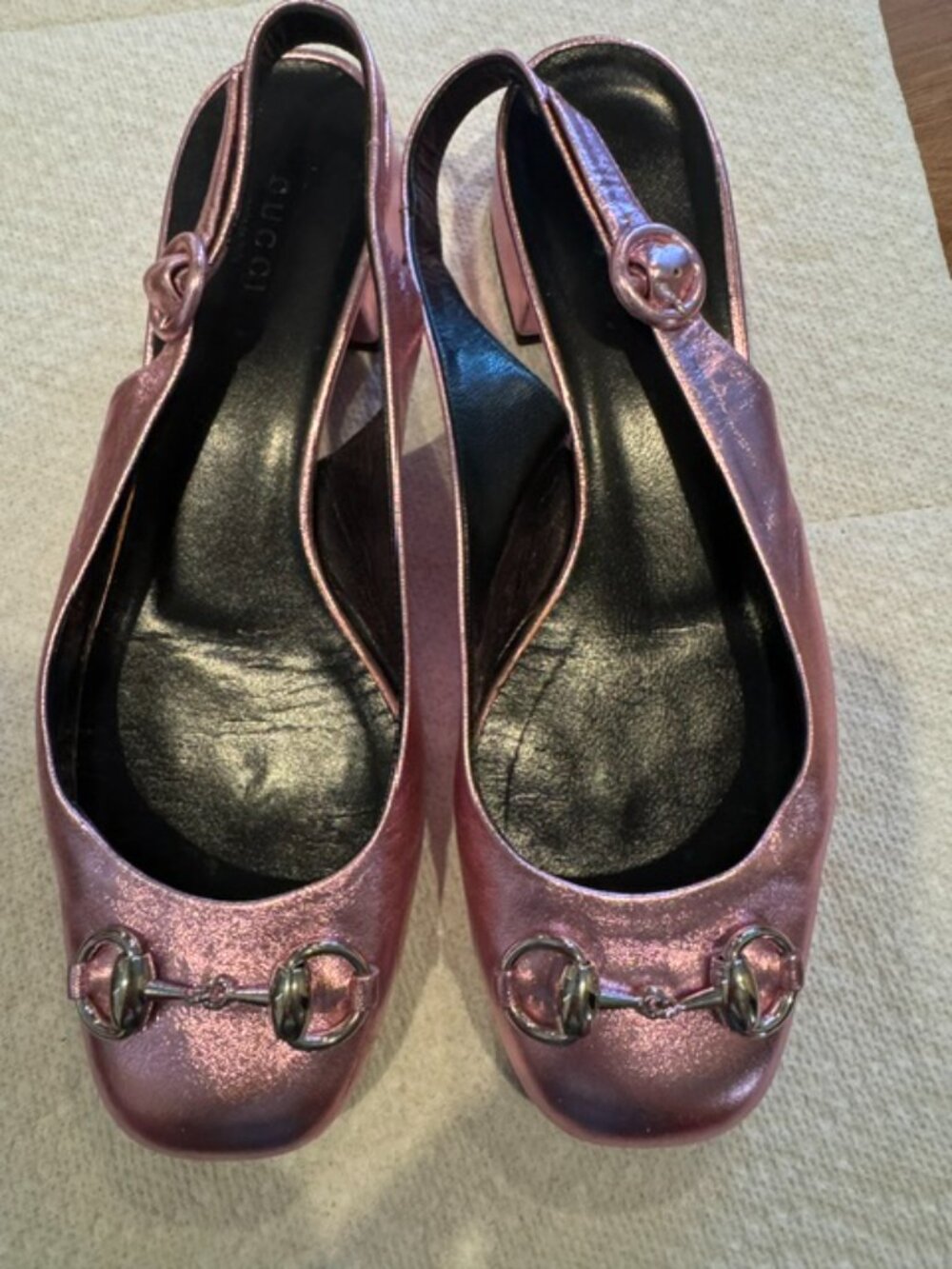 GUCCI PINK METALIC SLIDES